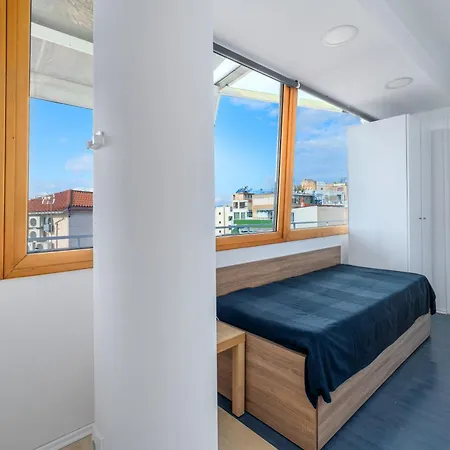 Urban Loft With Balcony Across The Acropolis! شقة أثينا