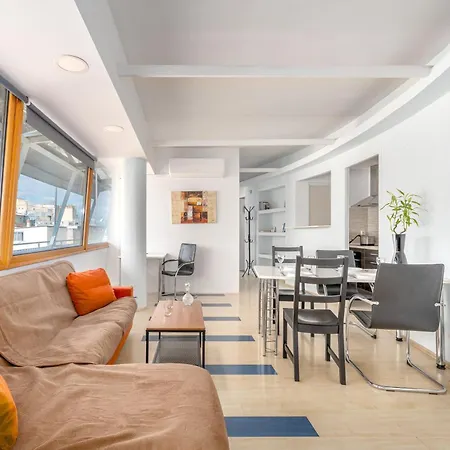 Urban Loft With Balcony Across The Acropolis! أثينا
